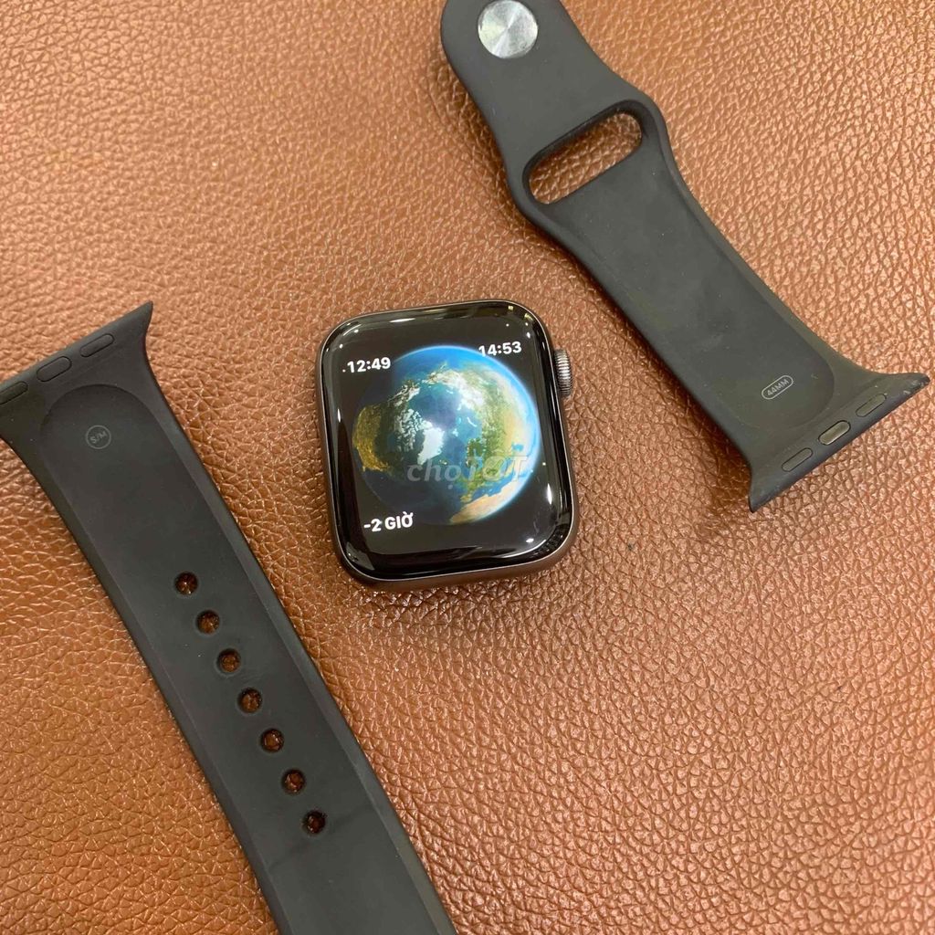 Apple Watch Series 4 44mm nhôm Gray. Mua bán Thiết bị đeo thông minh tại Quận Nam Từ Liêm Hà Nội được đăng bởi Tantonystore hình 3