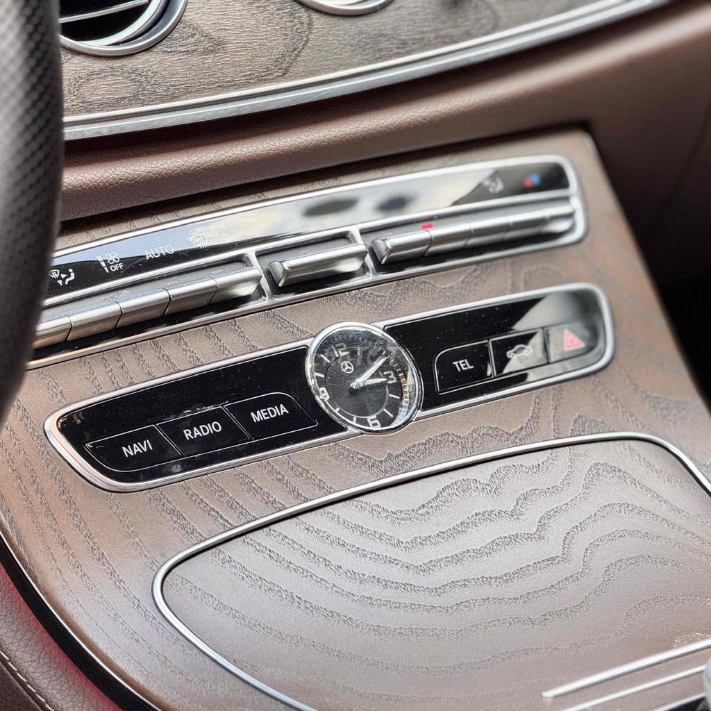 Mercedes E200 2019. Mua bán Ô tô tại Thành phố Thủ Đức Tp Hồ Chí Minh được đăng bởi Lê Nhường hình 15