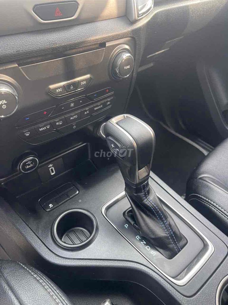 Ford Everest 2019 Trend 2.0L  AT 4x2 - 72000 km. Mua bán Ô tô tại Quận Tân Phú Tp Hồ Chí Minh được đăng bởi phan khanh hình 6