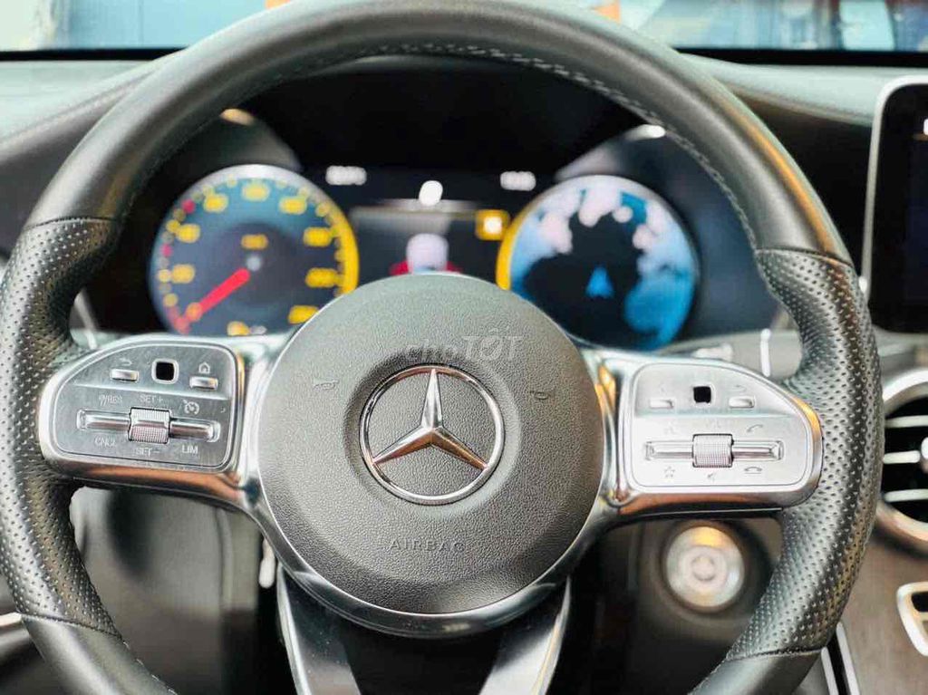 Mercedes Benz GLC 300 4 matic Coupe Model 2023. Mua bán Ô tô tại Quận 8 Tp Hồ Chí Minh được đăng bởi Hồng Phúc hình 9