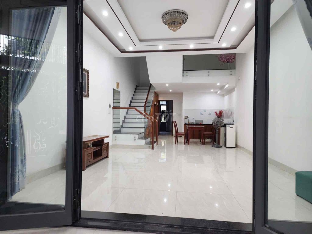 Аренда · 5 комн. · 100 м² · Quận Ngũ Hành Sơn, ул. Đường Đoàn Khuê