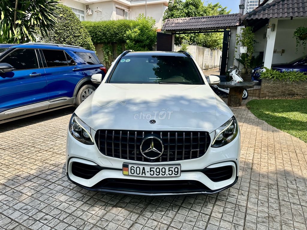 Mercedes Benz GLC300 4matic 2019  - 82000 km