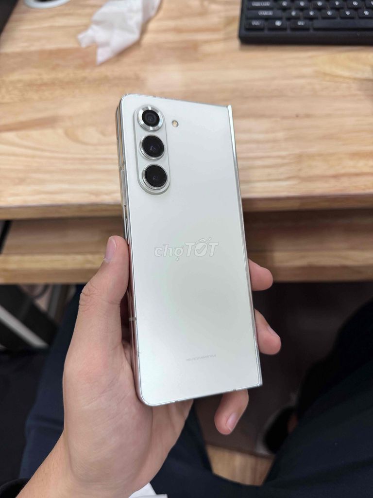 Samsung Galaxy Z Fold 5 512GB Bạc. Mua bán Điện thoại tại Quận Hai Bà Trưng Hà Nội được đăng bởi TuanAnh hình 1