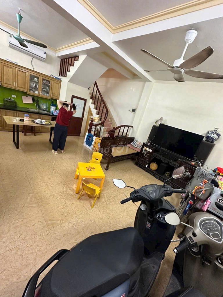 Дом в аренду, квартира Thanh Lam Phu Luong, 40 м2, 3 спальни, полностью меблированная, 7 кв.м