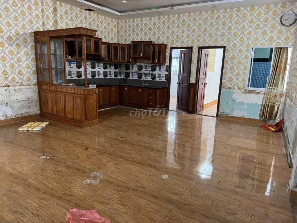 Large 5-bedroom house on Nguyễn Lương Bằng — photo 6