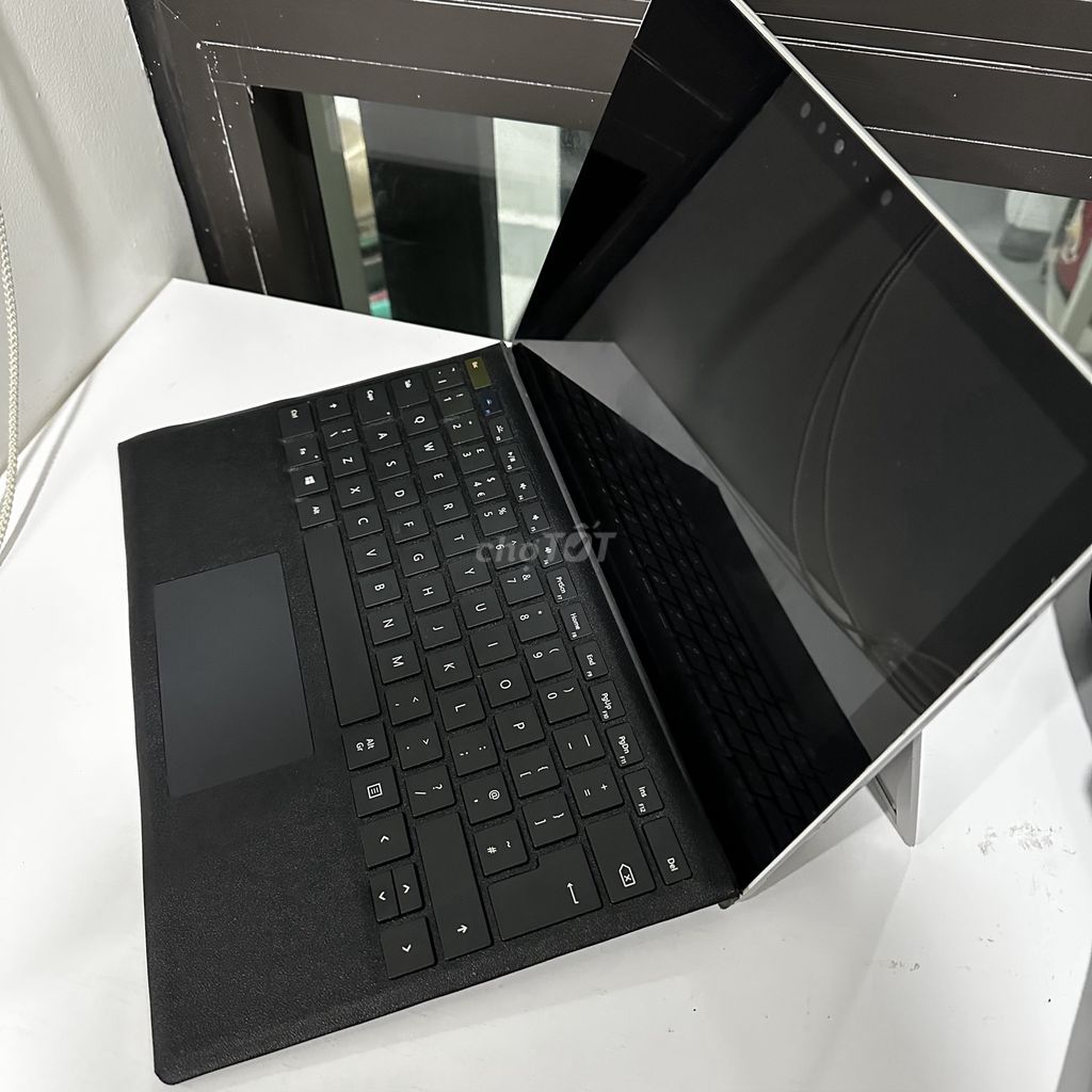 Surface Pro 5 Core i5 RAM 8GB Ổ cứng SSD 256GB