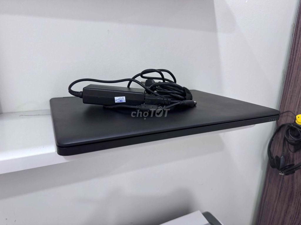 Dell E5550 i5 8GB Windows 10 Pro Đen. Mua bán Laptop tại Quận Hoàng Mai Hà Nội được đăng bởi tuấn anh hình 1