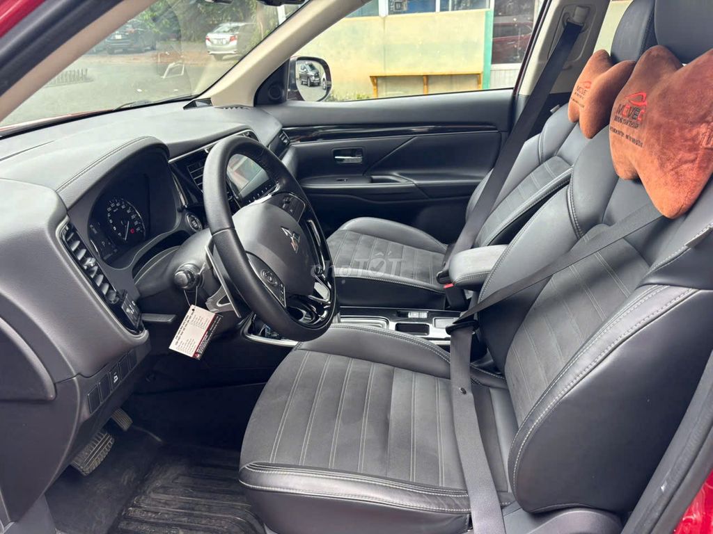 Mitsubishi Outlander CVT 2022 - Xe Cá Nhân. Mua bán Ô tô tại Thành phố Thủ Dầu Một Bình Dương được đăng bởi Quang Thế hình 8