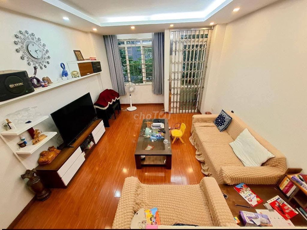 Дом в коттеджном поселке 46м², Ха Донг, гараж, полная меблировка