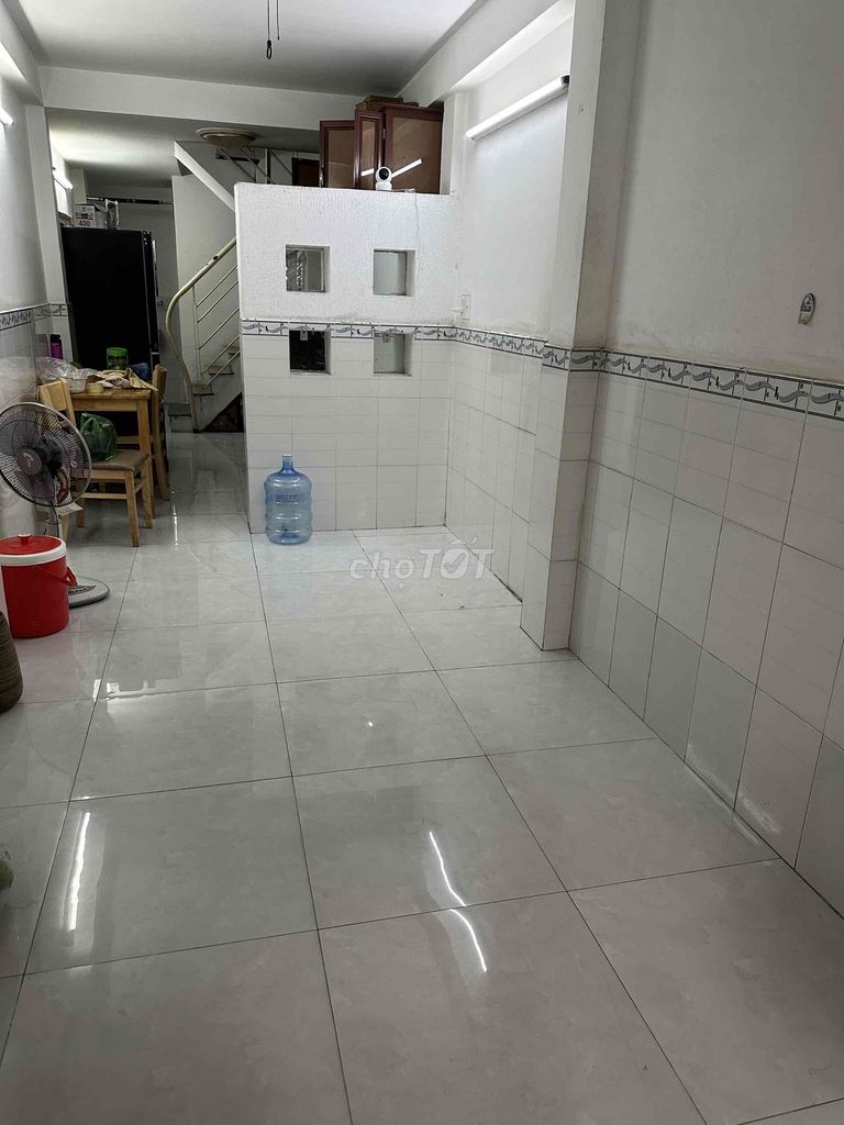 Аренда · 3 комн. · 31 м² · Quận 10, ул. Hẻm 463B Cách mạng tháng 8