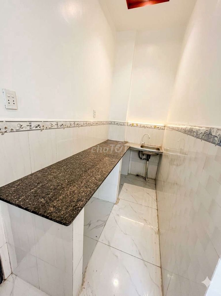 Nhà 2 tầng nguyên căn 120m2 giá rẻ