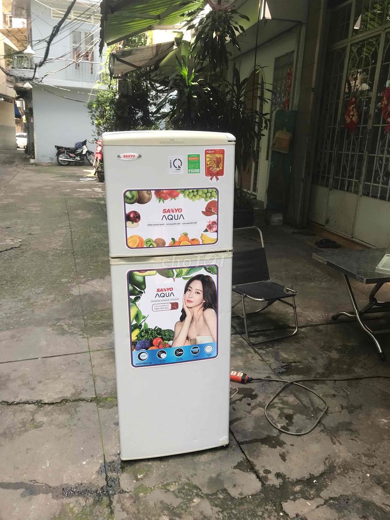 tủ lạnh sanyo 140 lít zin đẹp hình thực tế dùng ok