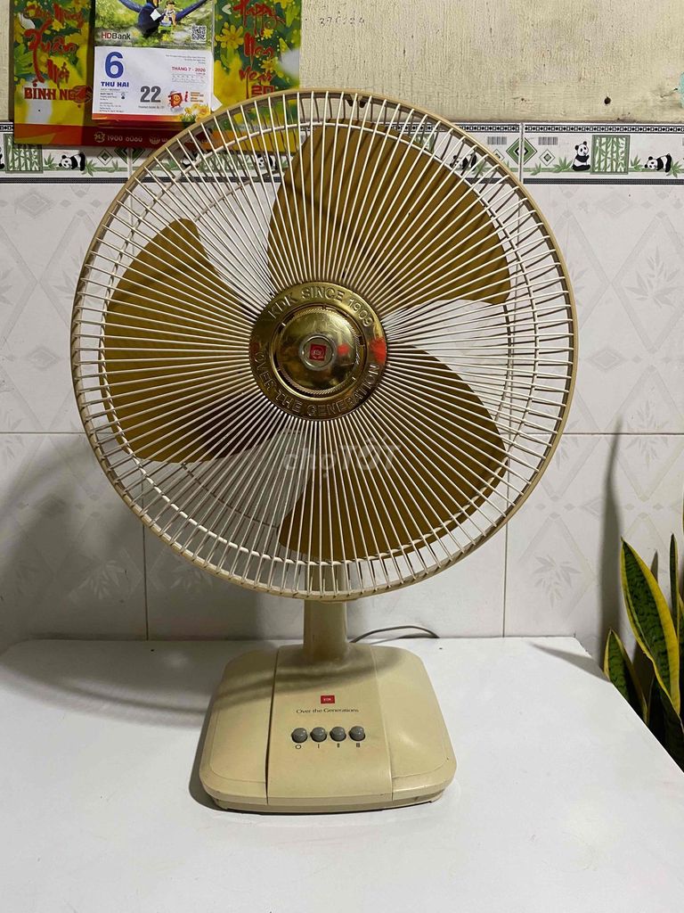 Quạt bàn KDK Nhôm Vàng 40cm Nhật. Mua bán Quạt tại Quận Bình Tân Tp Hồ Chí Minh được đăng bởi Vu Trung  hình 1
