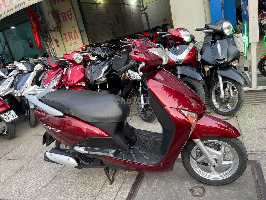 Honda Lead Fi 2010, красный