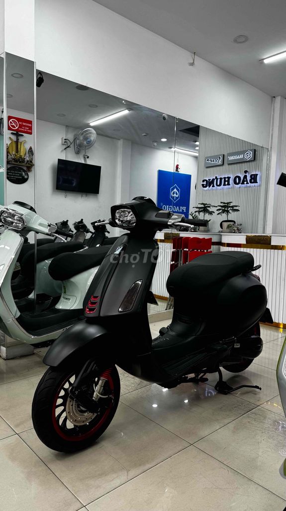 Vespa Sprint 2022 Đen Nhám chính chủ công chứng. Mua bán Xe máy tại Quận Phú Nhuận Tp Hồ Chí Minh được đăng bởi VESPA  PIAGGIO BẢO HƯNG Vespa cũ trả góp  hình 3