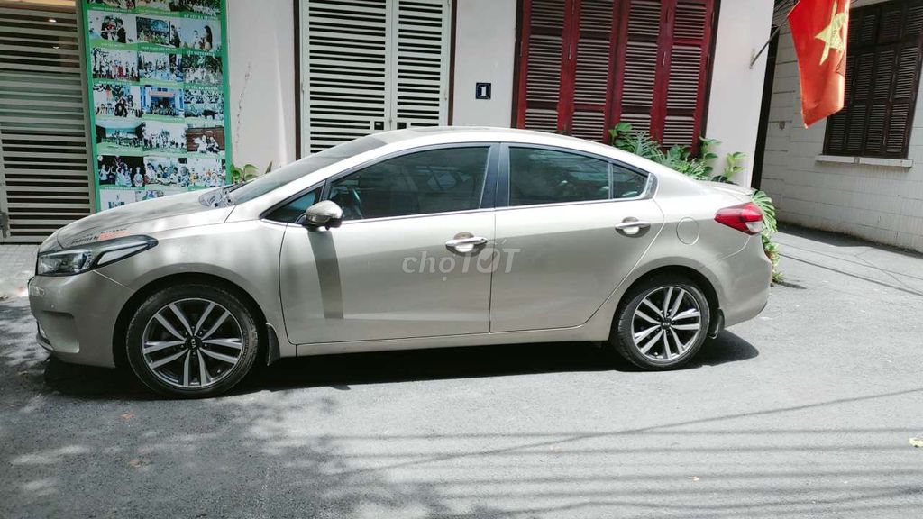 Kia Cerato Đăng ký T10_2016 2.0 AT - 70.555 km. Mua bán Ô tô tại Quận Thanh Xuân Hà Nội được đăng bởi Phạm Thanh Chung hình 2