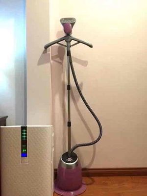 Bàn là đứng hơi nước Lock and Lock. Mua bán Nội thất, đồ gia dụng khác tại Quận 12 Tp Hồ Chí Minh được đăng bởi Nguyễn Văn Hòa