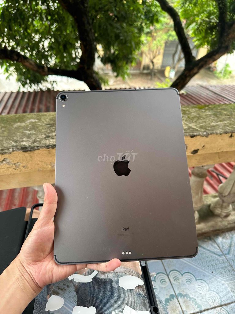 Apple iPad Pro 2018 12.9 inch 64GB 99%. Mua bán Máy tính bảng tại Huyện Khoái Châu Hưng Yên được đăng bởi Nguyên Văn hình 1