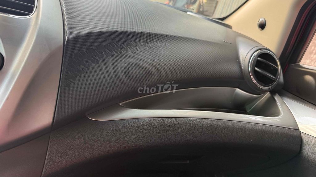 Chevrolet Spark 2018 Đỏ 9 vạn Số sàn. Mua bán Ô tô tại Huyện Đông Anh Hà Nội được đăng bởi thành hải mua bán điện thoại cũ hình 8