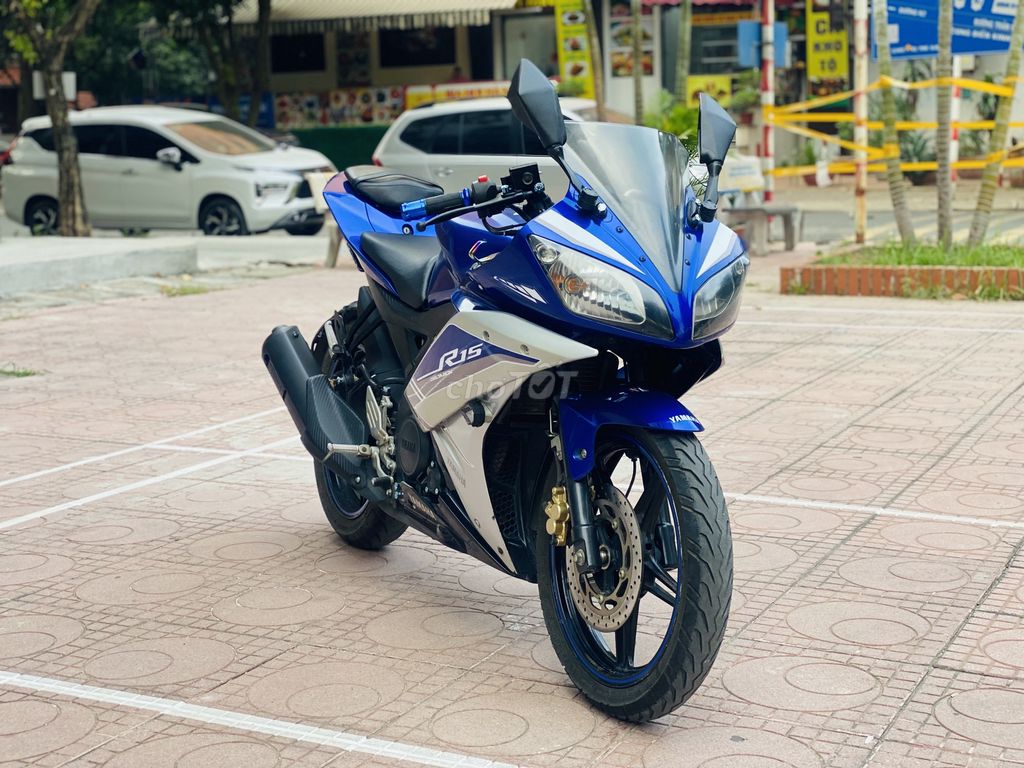 YAMAHA  R15 V2 BẢN ĐẶC BIỆT CHÍNH CHỦ ĐK 2018. Mua bán Xe máy tại Quận Nam Từ Liêm Hà Nội được đăng bởi LÊ THANH hình 4