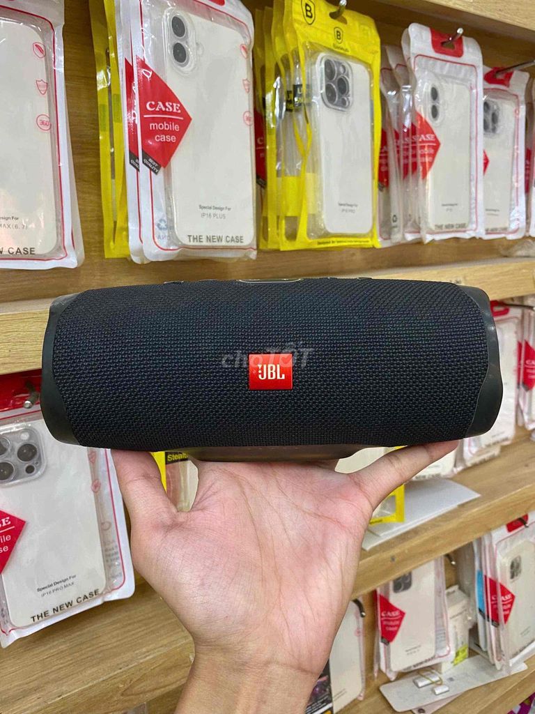 Loa Bluetooth JBL Charge 4 Đen giá rẻ. Mua bán Tivi, Âm thanh tại Quận 3 Tp Hồ Chí Minh được đăng bởi Tuấn Nguyễn hình 1