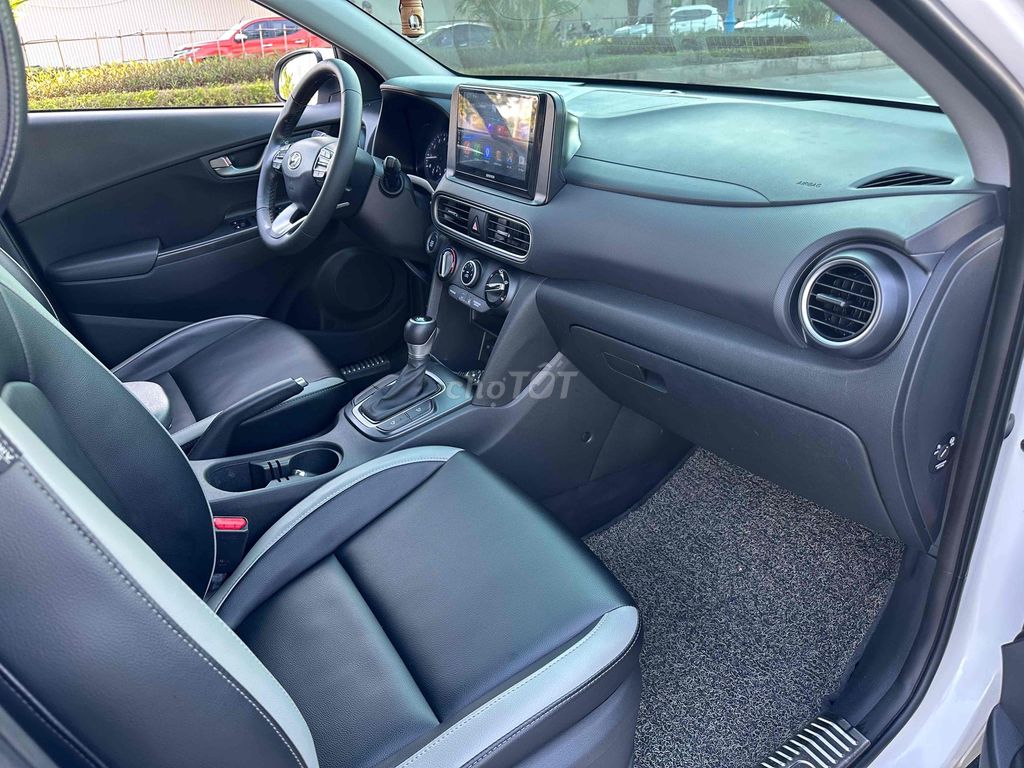 Hyundai Kona 2021 2.0AT Tiêu Chuẩn Odo 30000Km. Mua bán Ô tô tại Quận Cầu Giấy Hà Nội được đăng bởi Vũ Kiên hình 9