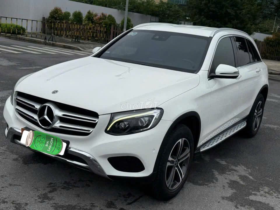 Mercedes GLC250 4Matic 2017 Trắng. Mua bán Ô tô tại Quận Thanh Xuân Hà Nội được đăng bởi Nguyễn Tuấn Hoàng hình 1