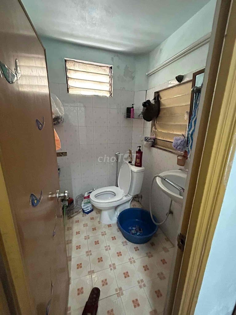 Bán nhà tập thể Đào Tấn, 65m, 2 ngủ 2 wc, giá chỉ 3,25 tỷ