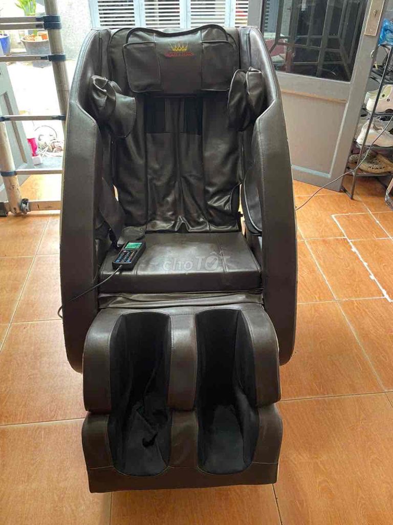 Ghế massage Queen Crown Da Nâu. Mua bán Bàn ghế tại Quận Bình Tân Tp Hồ Chí Minh được đăng bởi MINH THUỲ AUTO hình 1