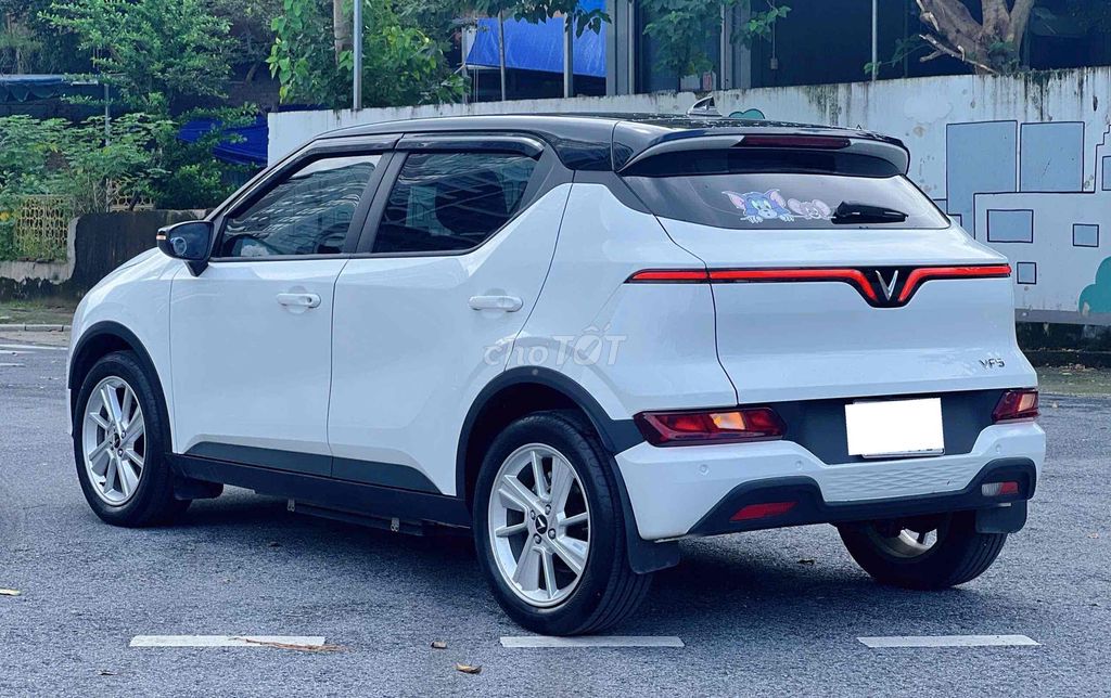 VinFast VF5 Plus mua pin xe vào hơn 50 t phụ kiện. Mua bán Ô tô tại Quận Cầu Giấy Hà Nội được đăng bởi MYCAR EV hình 4