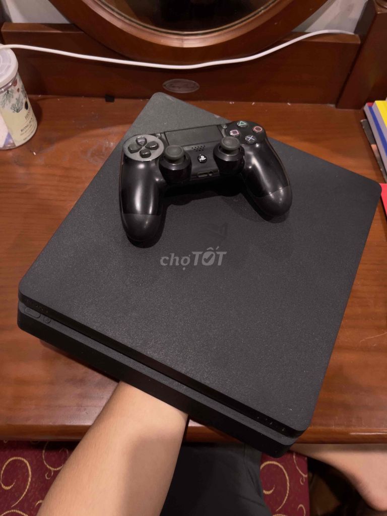 máy chơi game PS4 Slim
