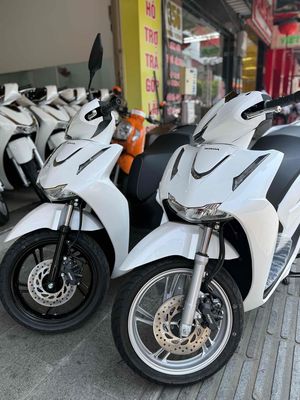 Honda SH màu Trắng Mới 100%