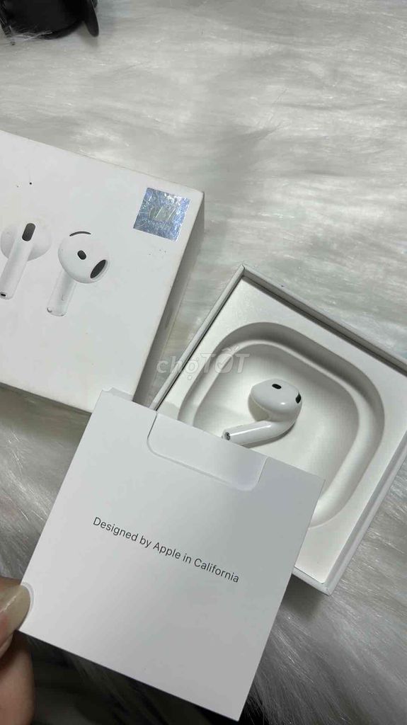 tai lẻ phải airpod4 bản thường chính hãng apple