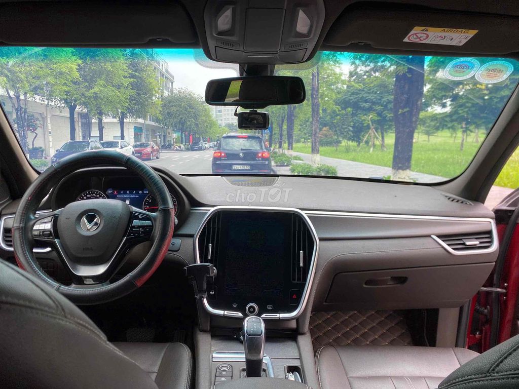VinFast Lux SA2.0 2019 Plus 2.0 AT - 60000 km. Mua bán Ô tô tại Quận Thanh Xuân Hà Nội được đăng bởi Cường trần hình 12