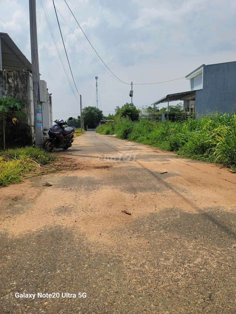 bán đất ngay trung tâm hắc dịch,phú mỹ đg nhựa thông,dt:6x20 giá 990tr
