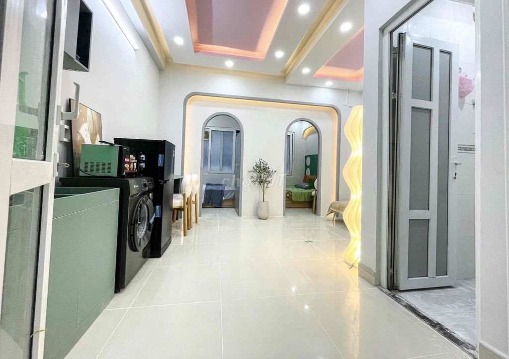 Cho Thuê 2Pn 55m2 Cửa Sổ Trời To