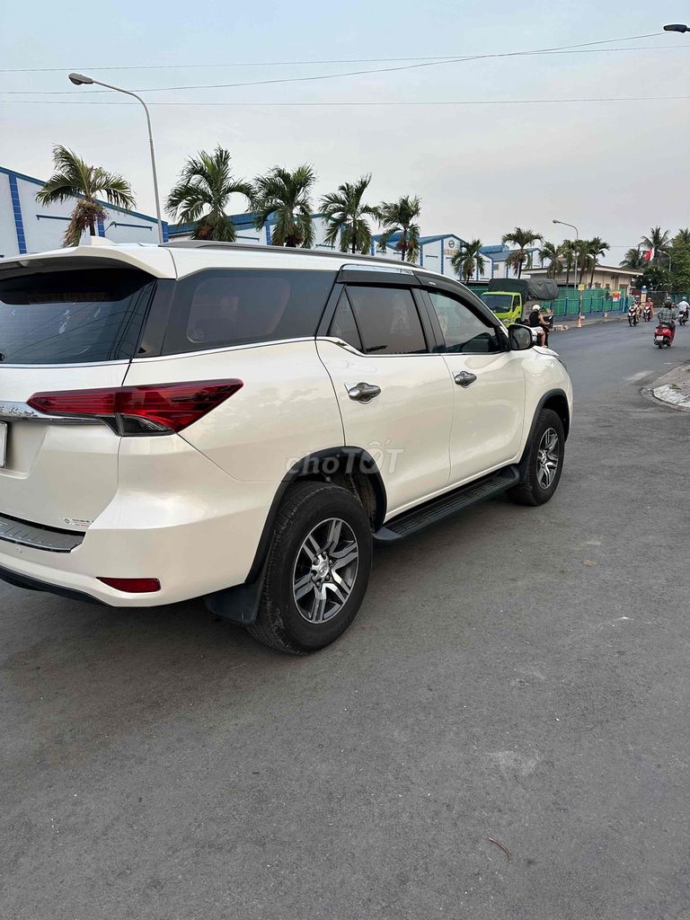 Toyota Fortuner 2017 photo 3