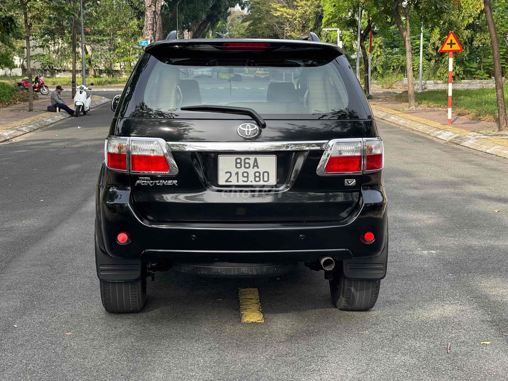 Toyota Fortuner 2011 2 Cầu Máy Xăng Bao Sang Tên. Mua bán Ô tô tại Quận Gò Vấp Tp Hồ Chí Minh được đăng bởi Em Quang Xe Lướt hình 4