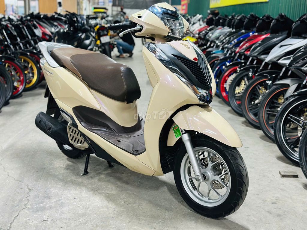 XE MÁYTHANH TÙNG_LEAD 125 ĐÈN LED BIỂN 29 BAO ZIN. Mua bán Xe máy tại Quận Nam Từ Liêm Hà Nội được đăng bởi THANH TÙNG hình 1