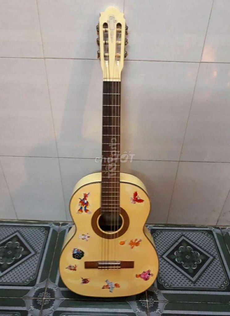 Bán Guitar 500K  Acoustic & Classic Nhật Bản