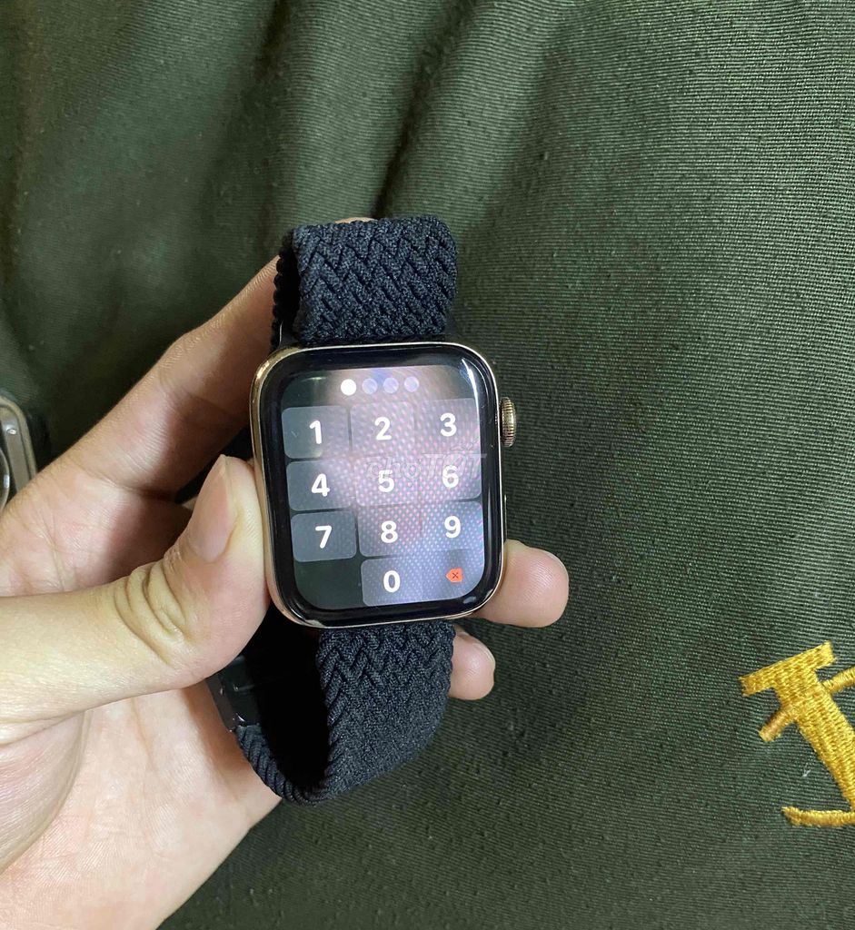 Apple Watch Series 5 44mm Vàng. Mua bán Thiết bị đeo thông minh tại Quận 6 Tp Hồ Chí Minh được đăng bởi Thang Truong hình 1