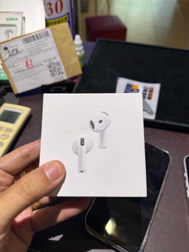 Tai nghe Apple AirPods 4 Trắng Mới newseal. Mua bán Tivi, Âm thanh tại Thành phố Thủ Đức Tp Hồ Chí Minh được đăng bởi Minh Sang Store Góp Bao Nợ Xấu hình 1
