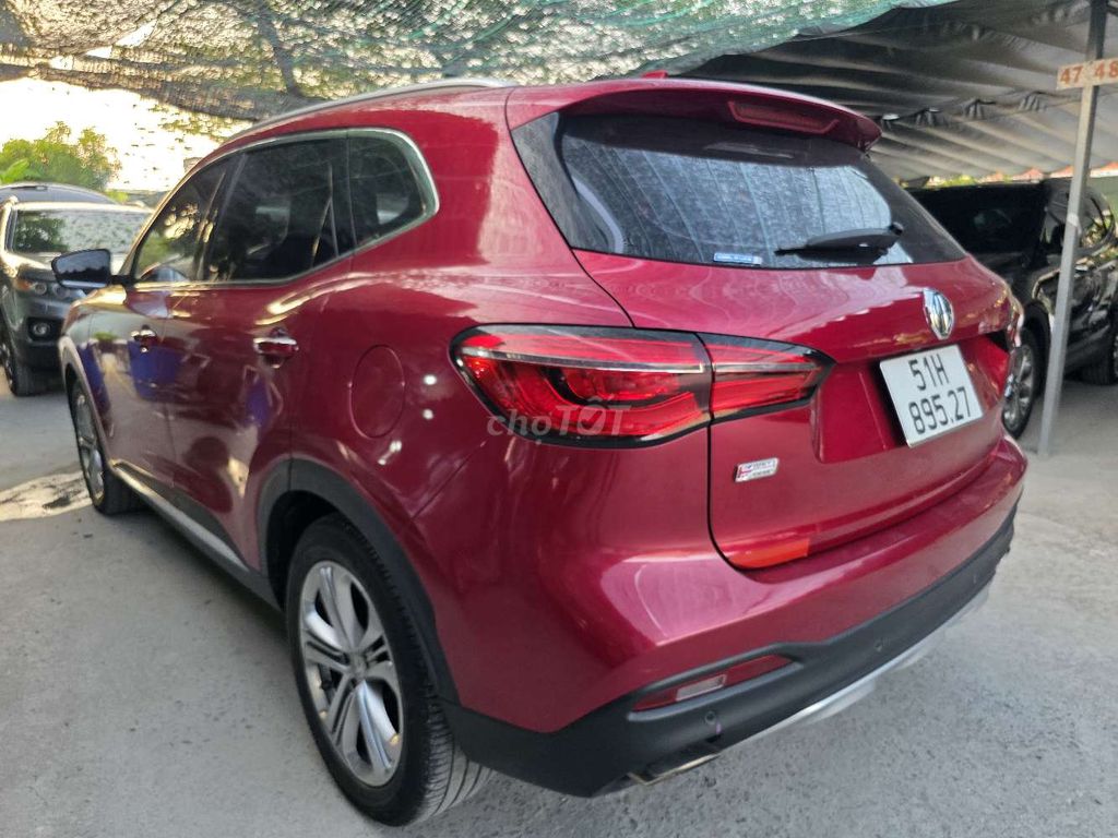 MG HS 2.0 Trophy SUV Tự động Đỏ