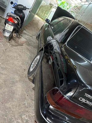 Toyota Crown 1992 màu Đen