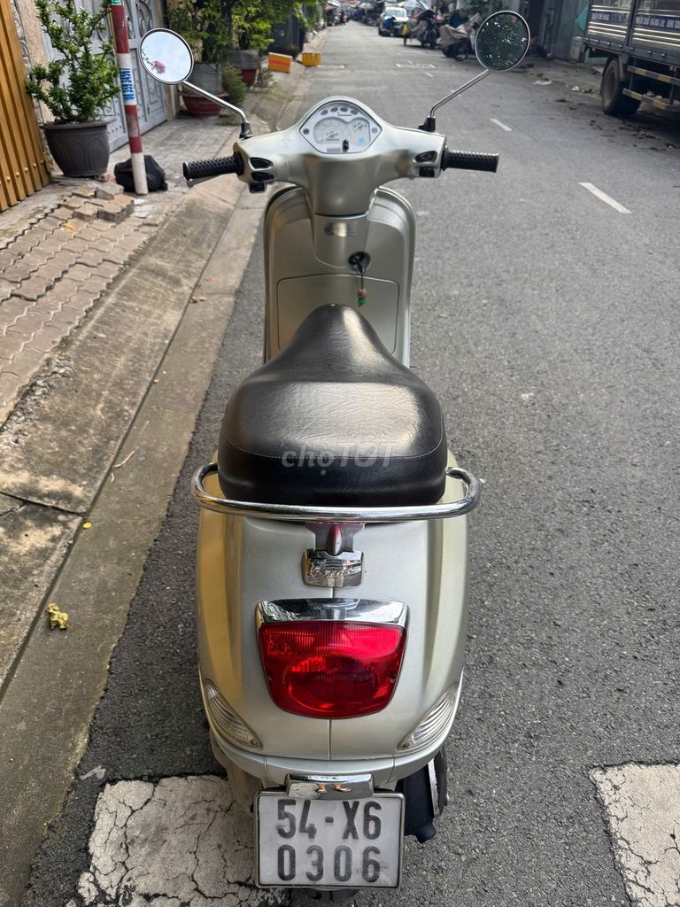Piaggio Vespa 2010 BSTP. Mua bán Xe máy tại Quận 7 Tp Hồ Chí Minh được đăng bởi Quang Vũ hình 3