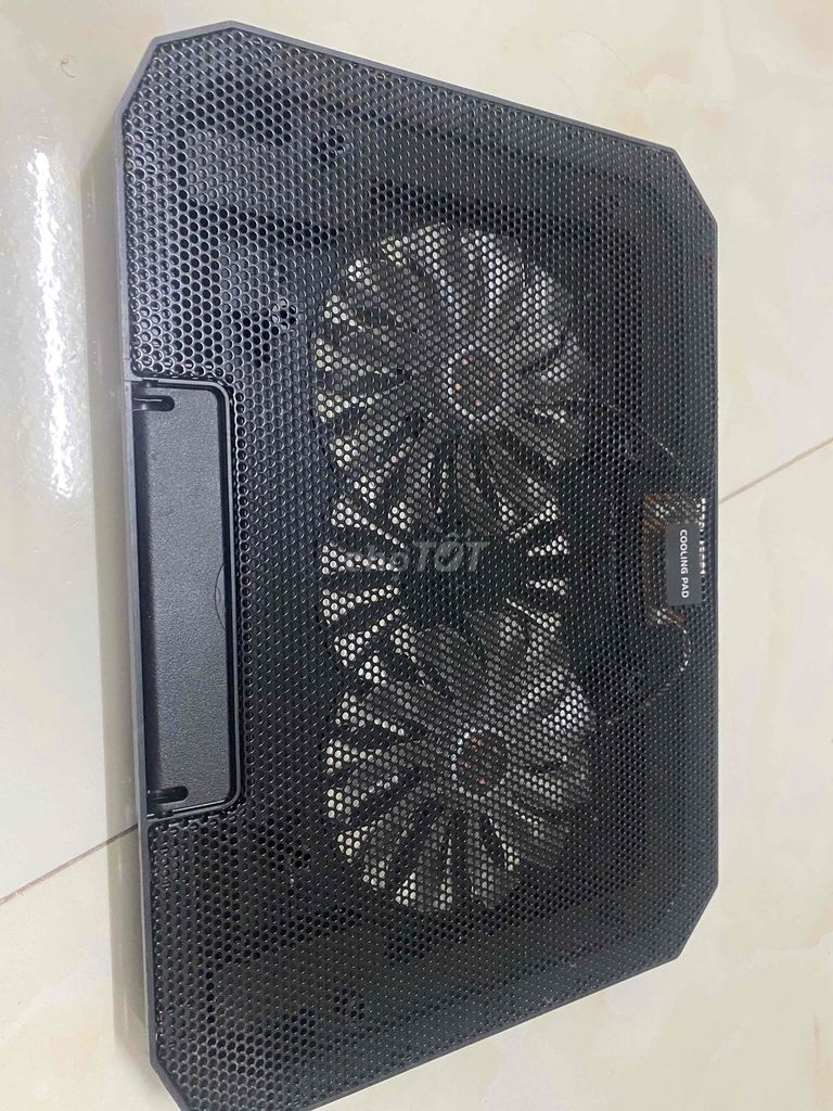 Đế tản nhiệt Đen 2 quạt. Mua bán Phụ kiện (Màn hình, Chuột...) tại Quận Cẩm Lệ Đà Nẵng được đăng bởi Quỳnh Phạm hình 1