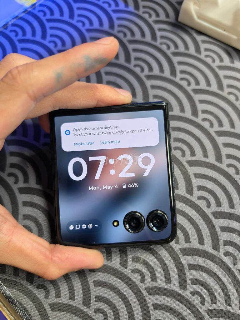 Motorola Razr 60 Plus. Mua bán Điện thoại tại Quận Nam Từ Liêm Hà Nội được đăng bởi TẠP HÓA ĐIỆN THỌAI TÀU hình 1