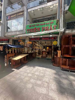 *** NAM PHỤ BÁN HÀNG