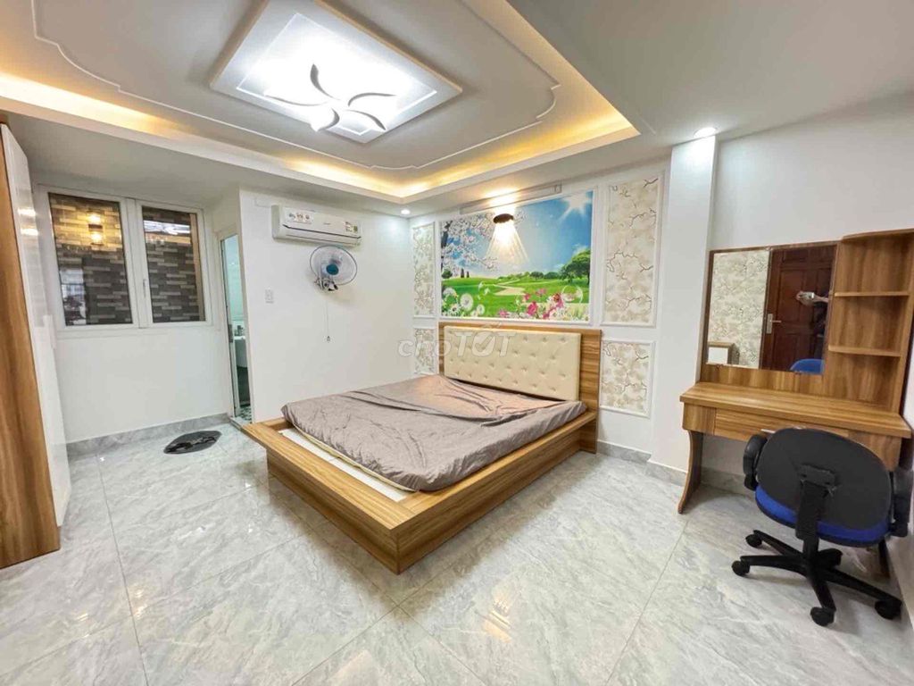 Продажа 5-этажного дома с лифтом, 88м2, общая площадь 268м2, дорога 5м