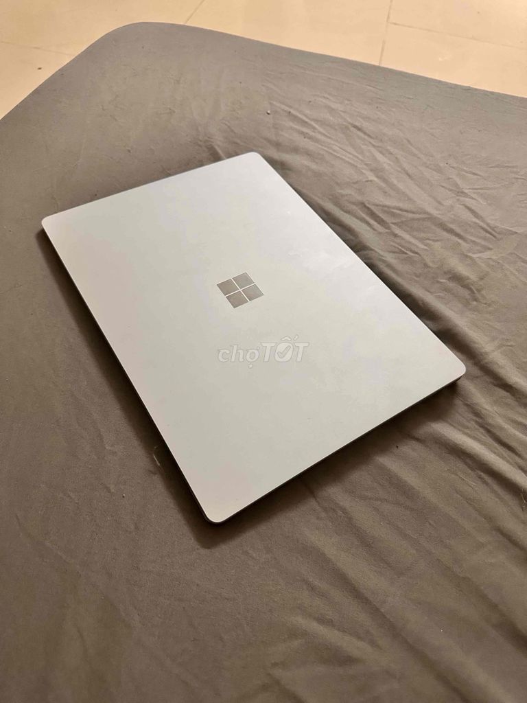 Laptop Microsoft Surface 1769 i5 256GB. Mua bán Máy tính bảng tại Quận Nam Từ Liêm Hà Nội được đăng bởi Tên chưa cung cấp hình 1
